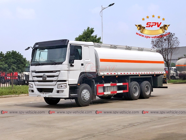 24,000 Litres Oil Tank Truck Sinotruck - LF 24,000 Litres Oil Tank Truck Sinotruck - LF